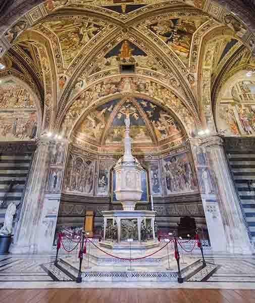 61 - Italia - Siena - catedral - interior - Batisterio